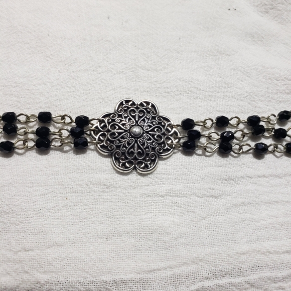 Beautiful Vintage Brighton Queen Anne Silvertone Scroll Floral Bracelet - Picture 6 of 8